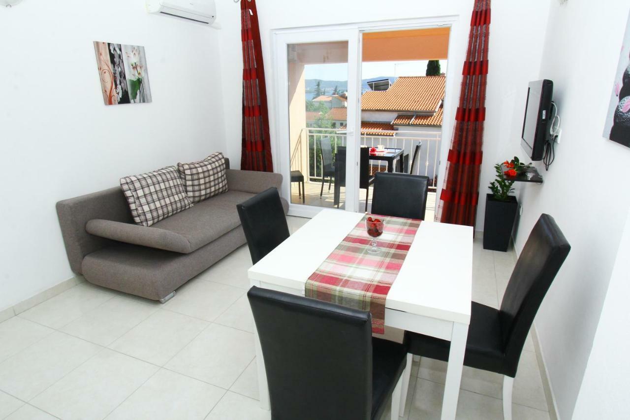 Apartmani Roje Sveti Filip I Jakov Exterior photo